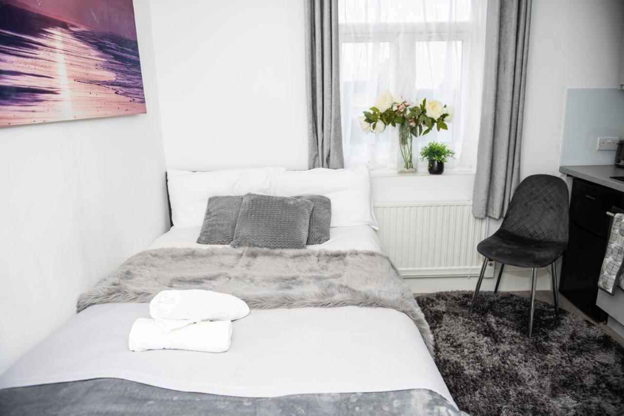 Small But Cozy Studio, Great Tube Connection London Bagian luar foto