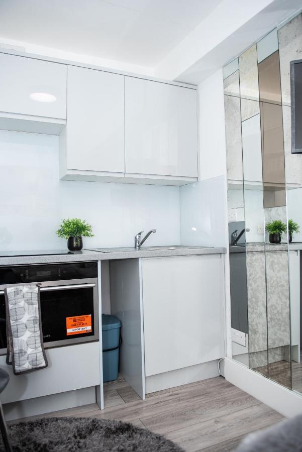 Small But Cozy Studio, Great Tube Connection London Bagian luar foto